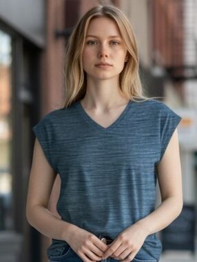 NEW! Everyday V-Neck Short Sleeve Tee in Heather Blue 4366